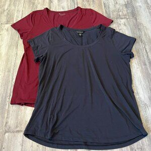 Set of 2! Athleta Essence Vital Tees, Black & Dark Garnet (Red), Size Large